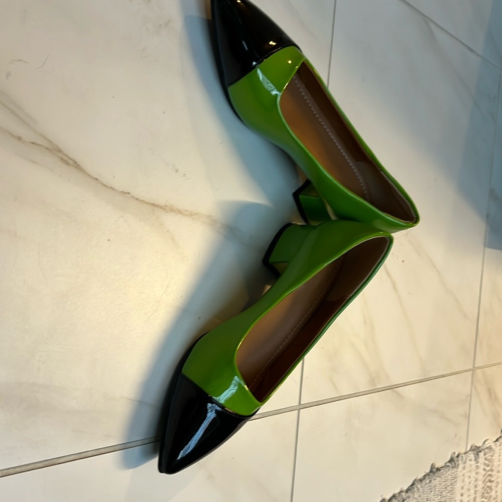 Women’s Green dress shoes